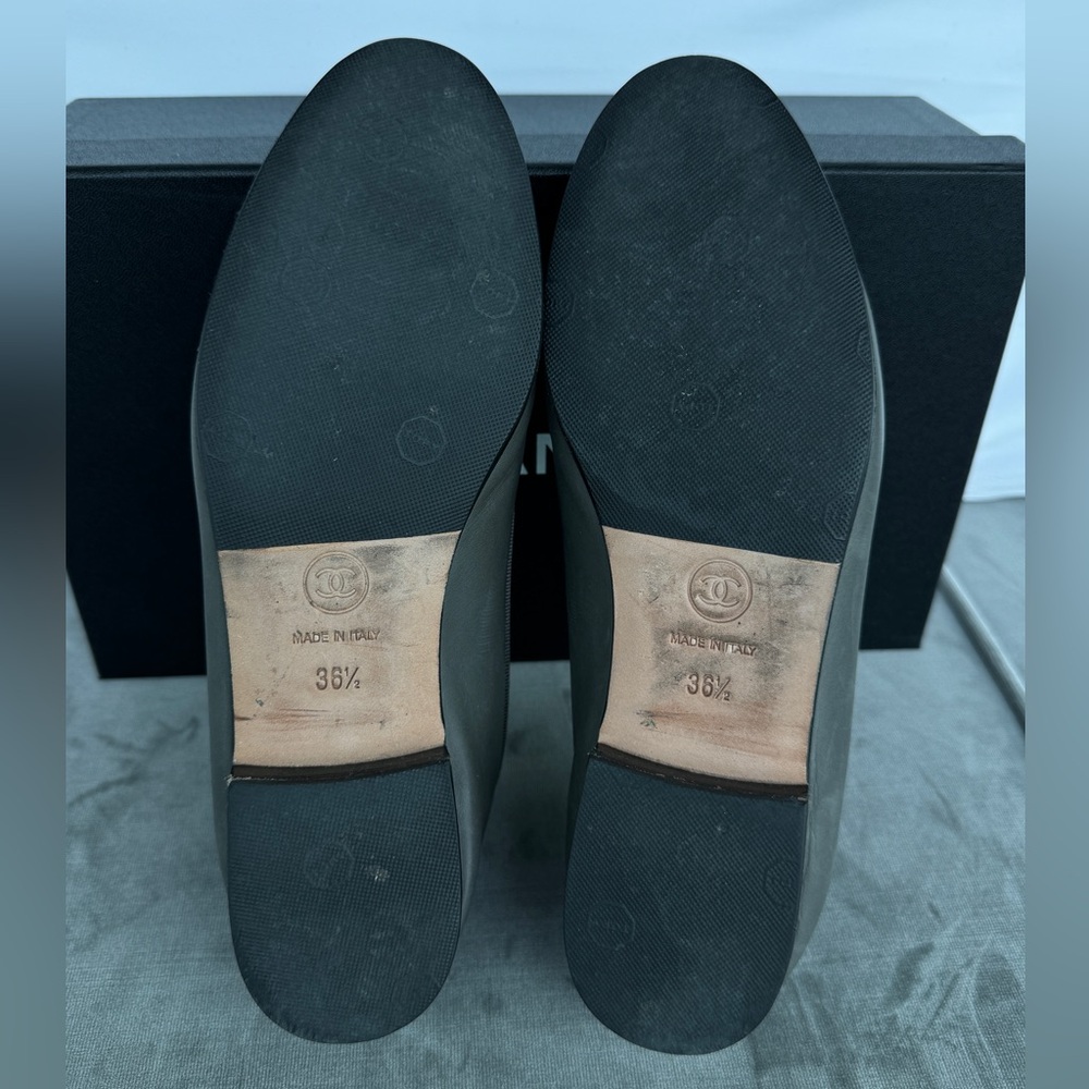 Chanel Gray and Black Leather Ballet Flats with Bow & Interlocking CC Size 36.5 - Picture 8 of 9
